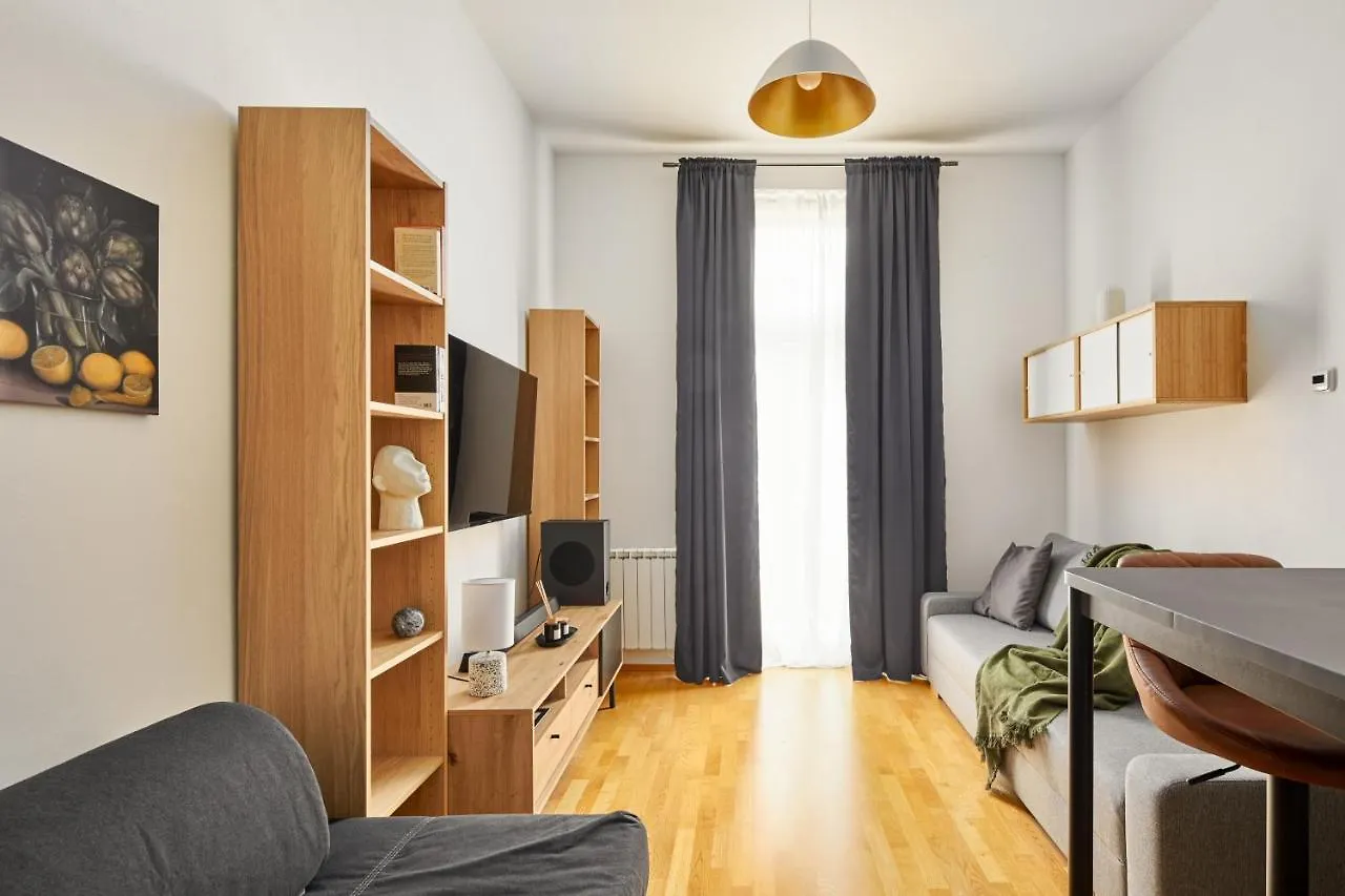 Cozy Studio In New Town By Prague Days Apartment