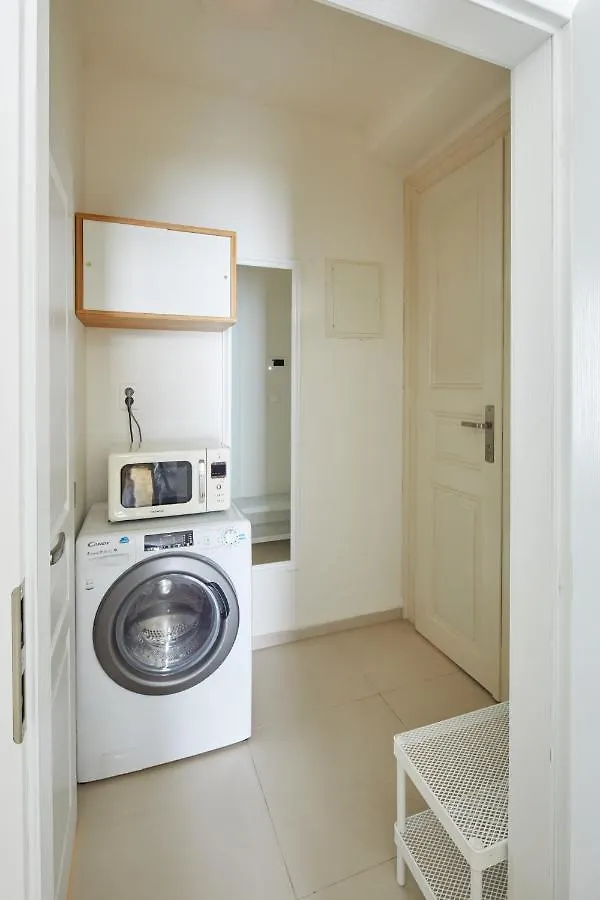 Cozy Studio In New Town By Prague Days Apartment